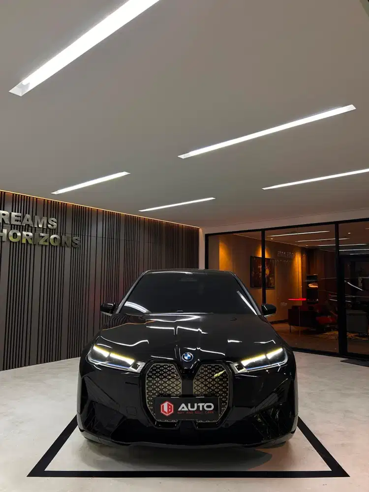 BMW iX EV XDRIVE40 THN 2024 KM 1000 PERAK