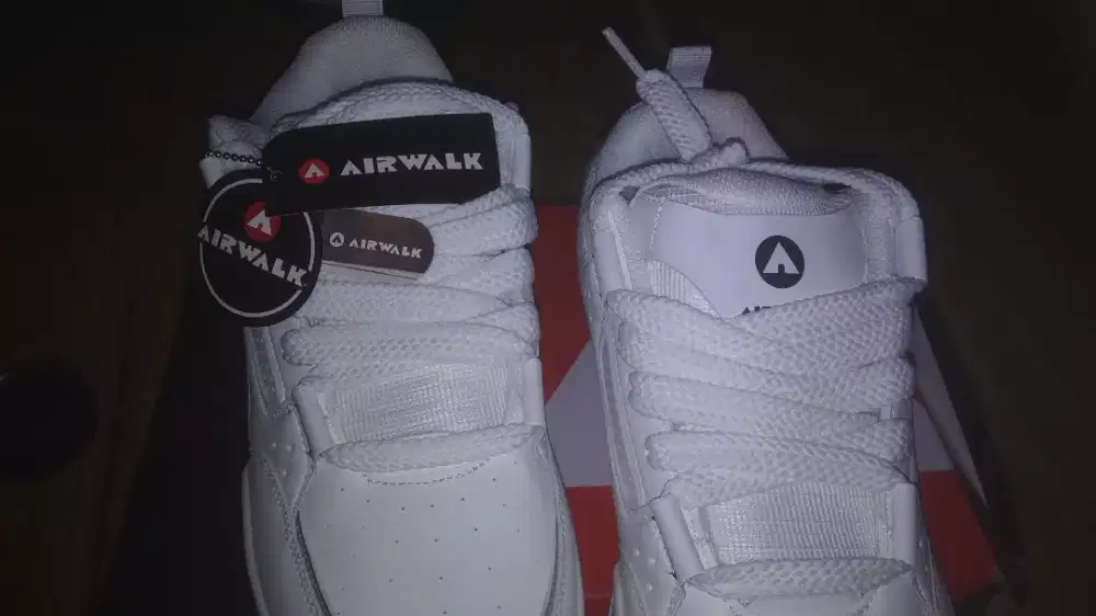 SEPATU AIR WALK UKURAN 44