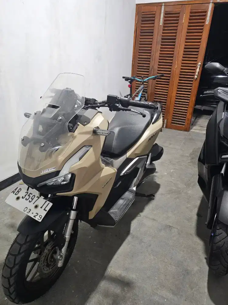 DIJUAL  SEGARA ADV 160 COKLAT  2024 KONDISI MULIS MESIN HALUS BAGUS