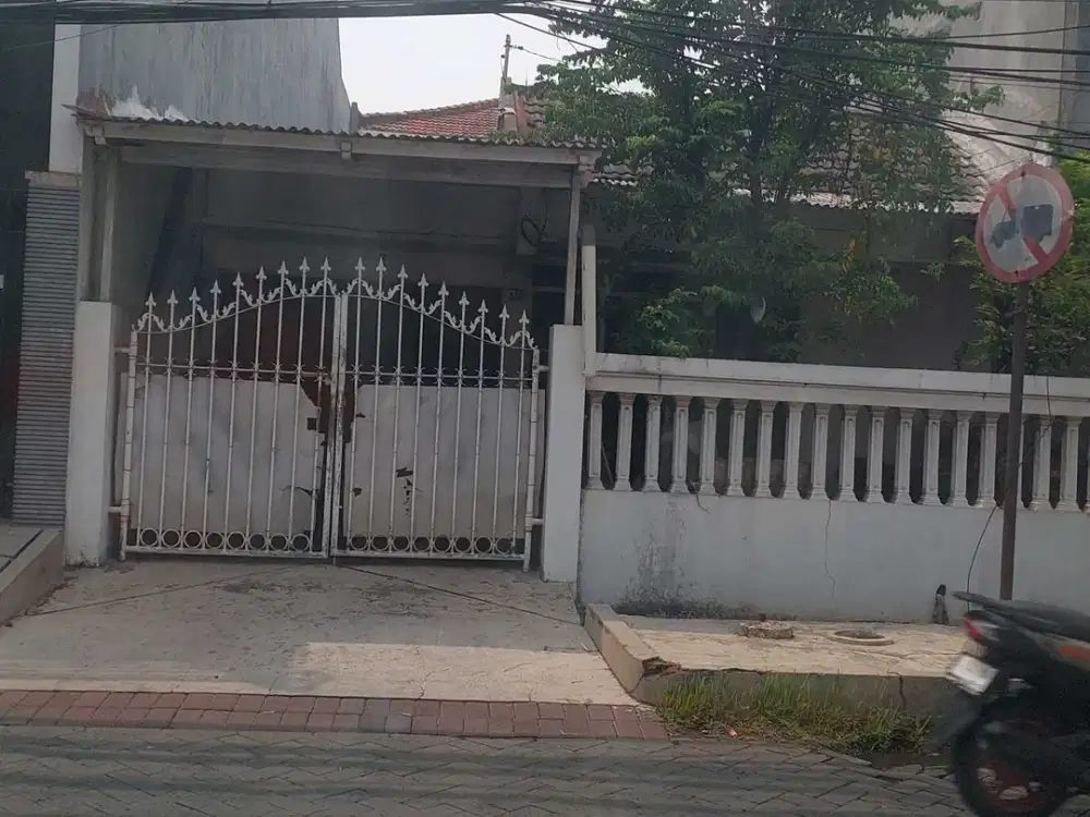 Simpang Darmo Permai Selatan