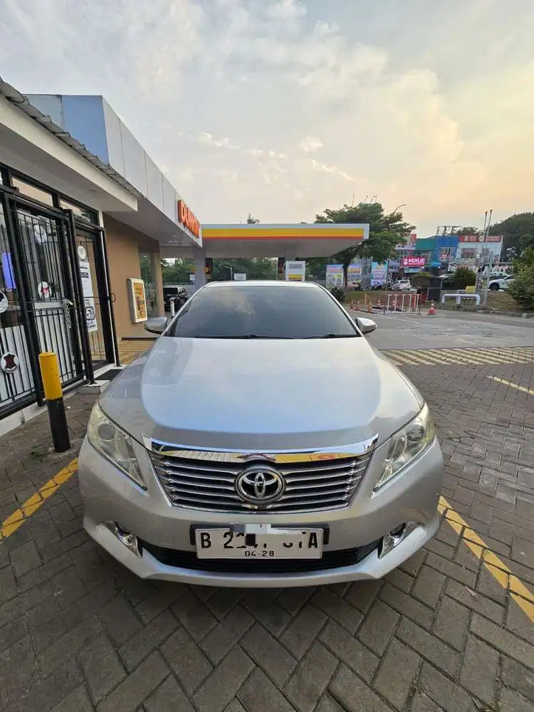 Toyota Camry 2013 2.5 V istimewa