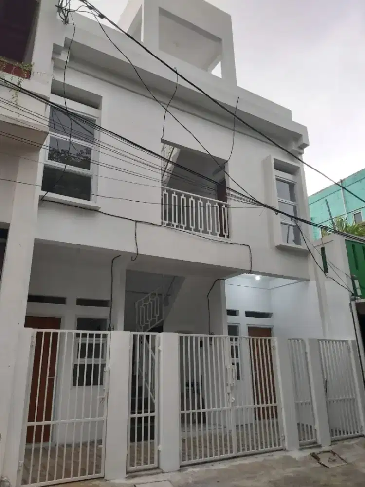 Disewakan Rumah Kontrakan 2 kamar tidur di lantai 2