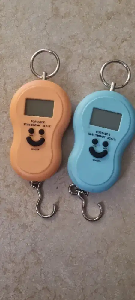 Timbangan gantung digital