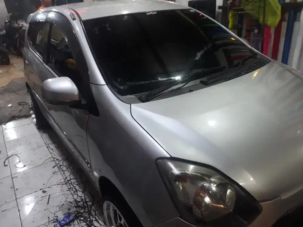 kaca film mobil panggilan berbagai merk