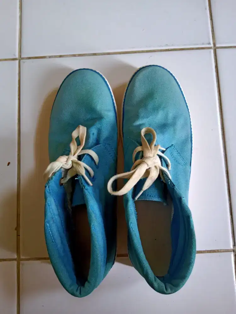Sepatu holmen high booth size 41