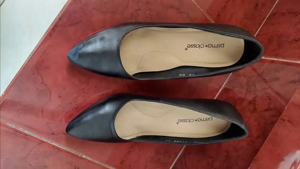 Sepatu Prima Classe dengan Dus