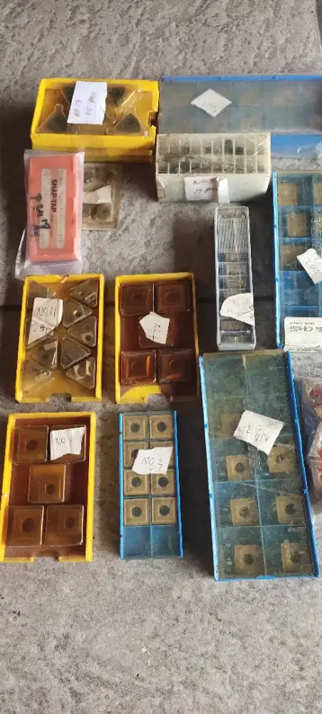 Pisau2 Widya Ori Kenloc, Valenite. ukuran Campur.