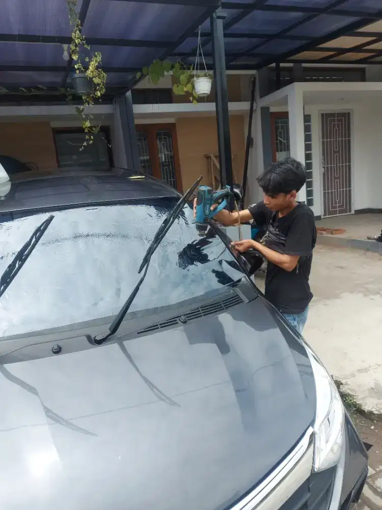 bongkar pasang kaca film mobil panggilan