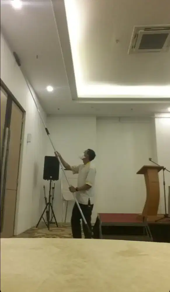 Mencari Pekerjaan Housekeeping/Cleaning Service