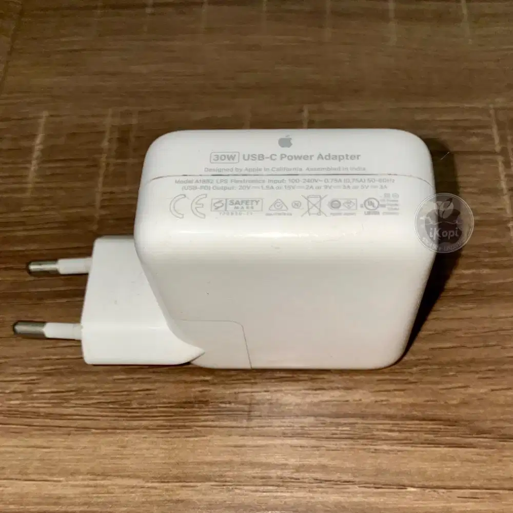Charger 30w 61w 96w 29 30 61 watt USB-C power adapter macbook pro air