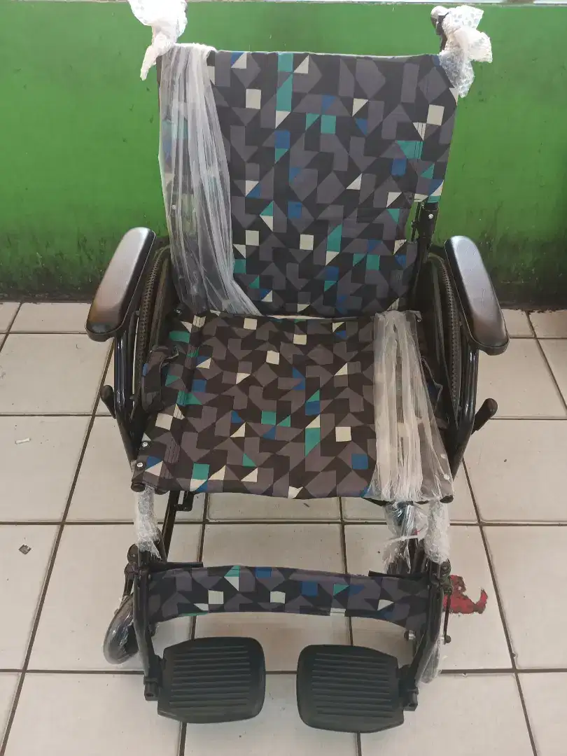 Kursi roda travel GEA