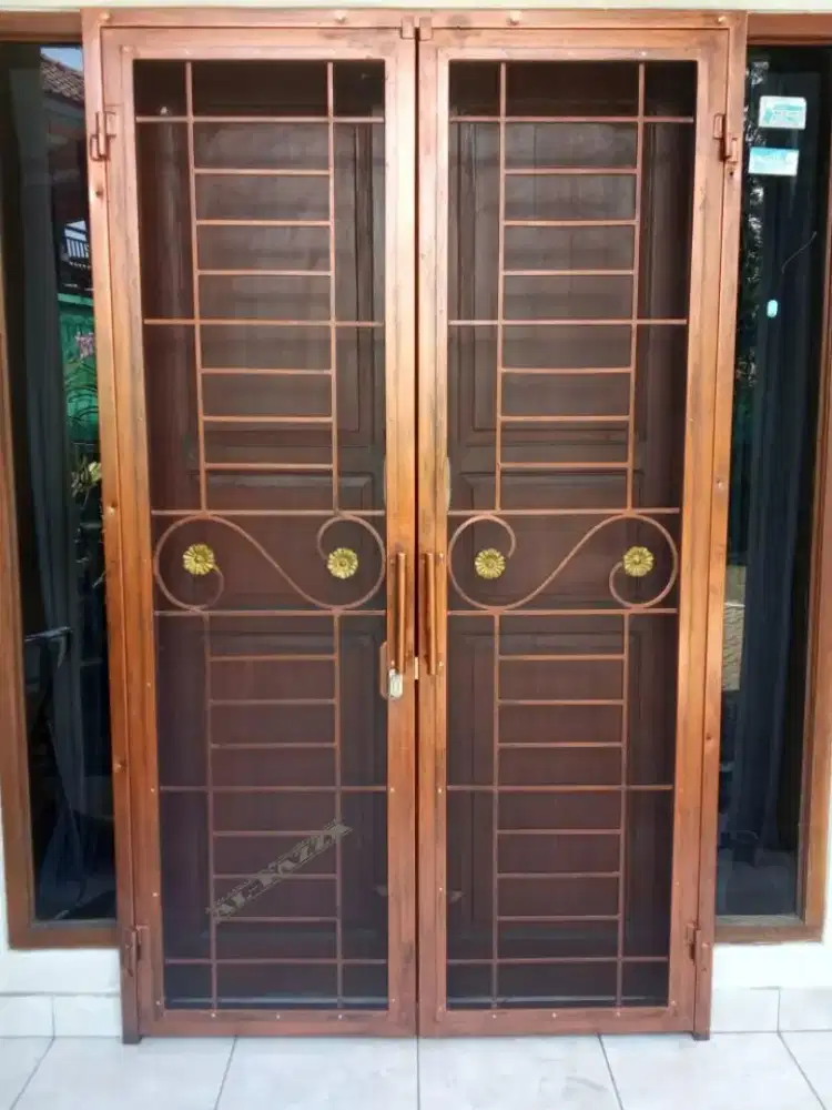 Pintu pengaman 2 pintu | double