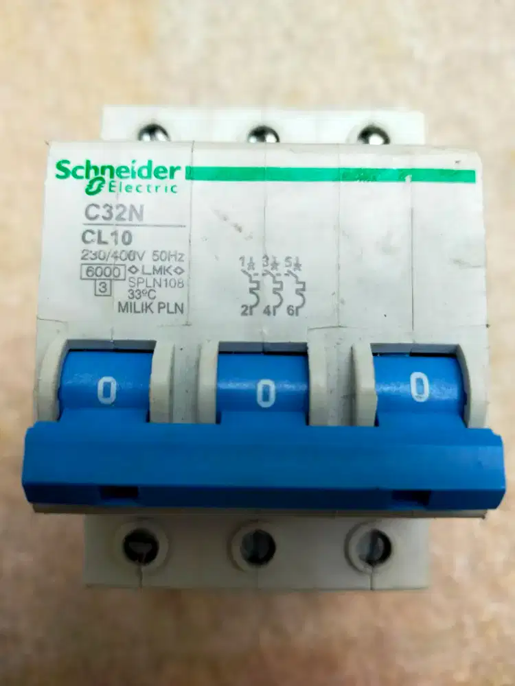 Schneider MCB C32N 3P 10A