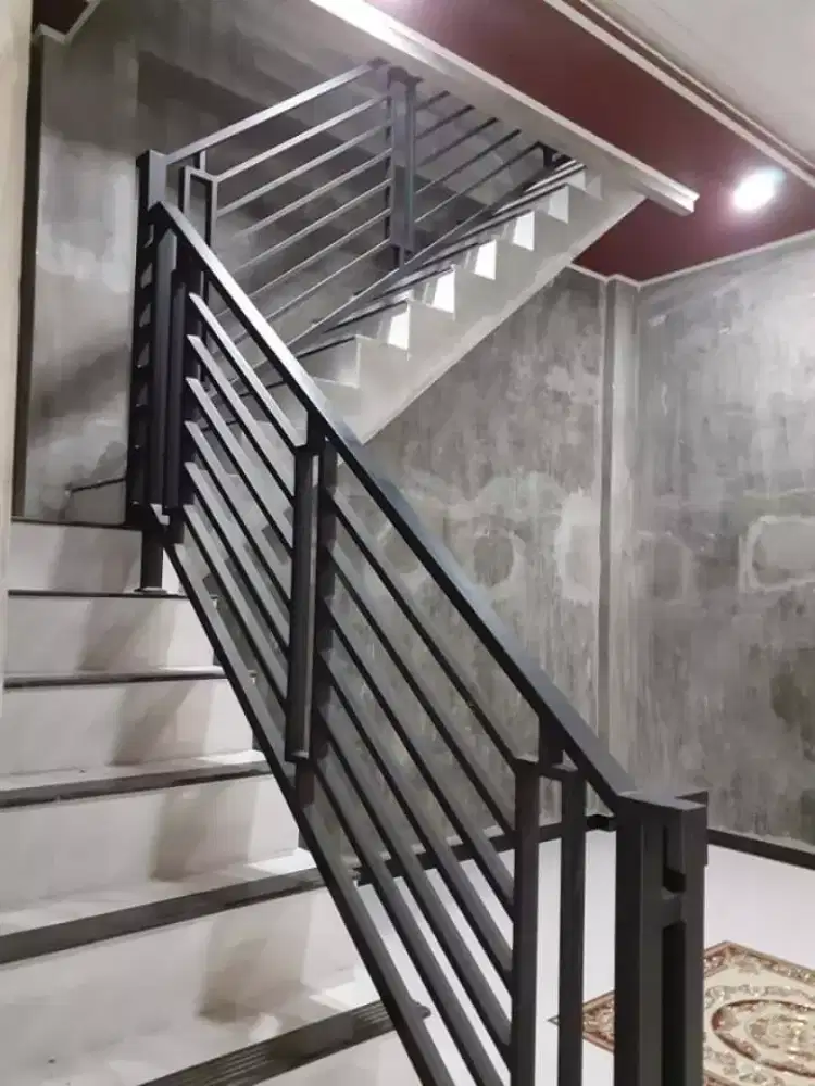 Railing tangga dan balkon