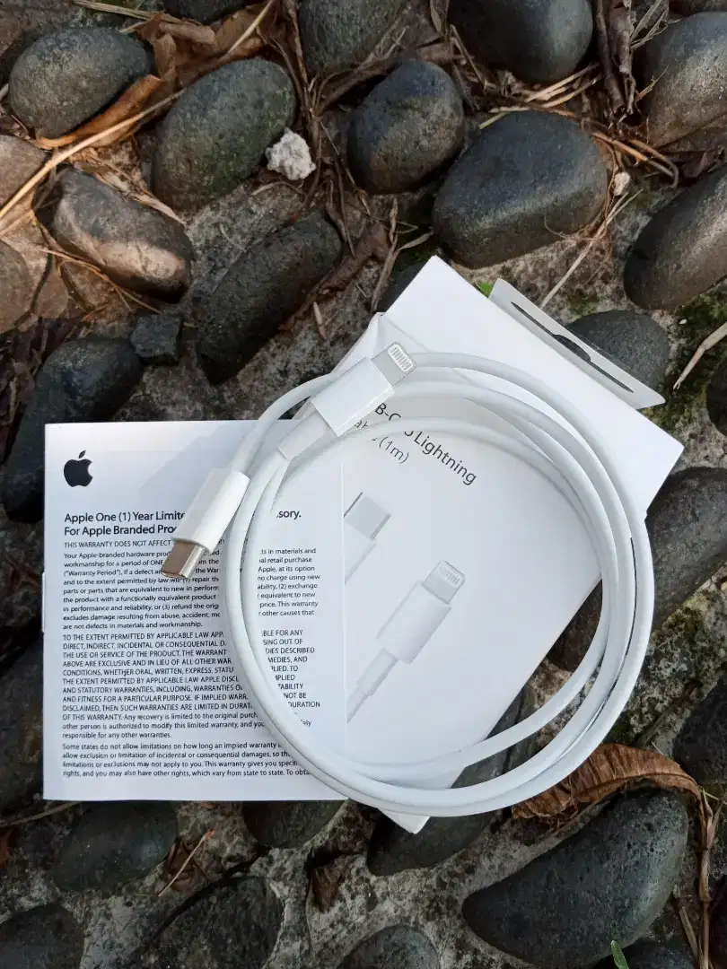 KABEL DATA IPHONE ORIGINAL USB C TO LIGHTING