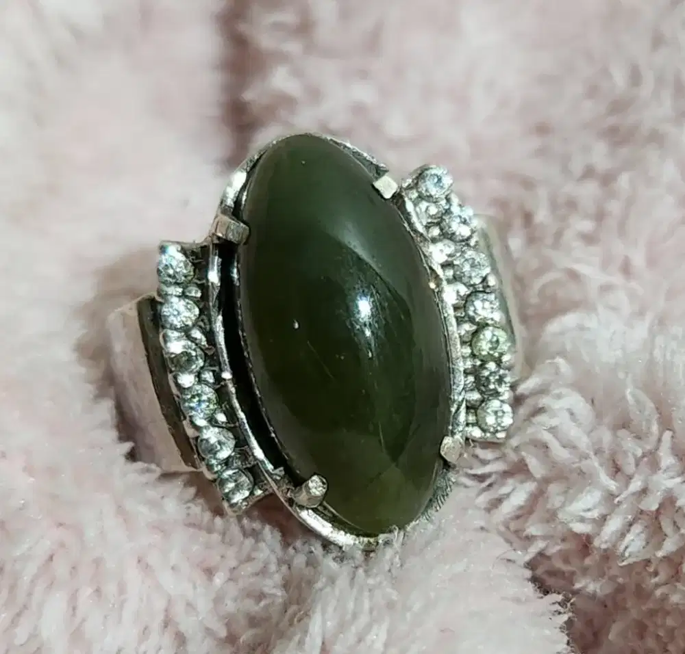 Cincin perak batu giok aceh