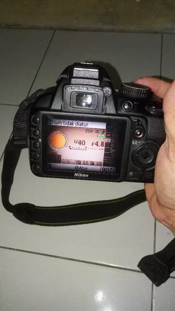 DSLR NIKON D3100 normal