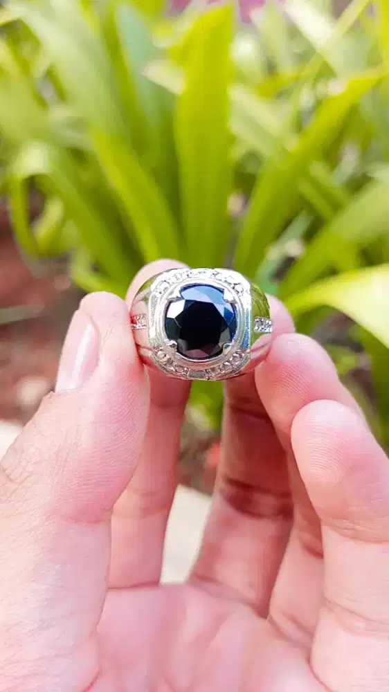 Batu deals black diamond