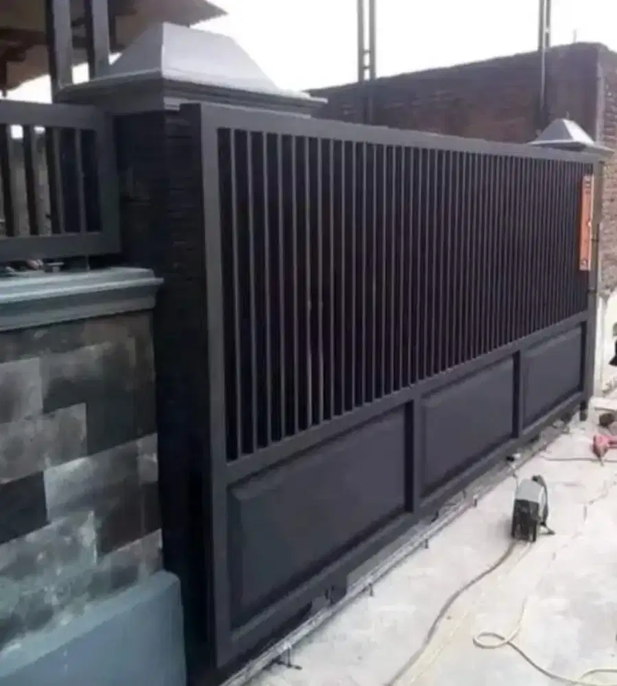 Pintu pagar minimalis