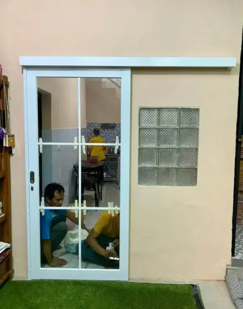 Pintu Seleding Aluminium Kaca