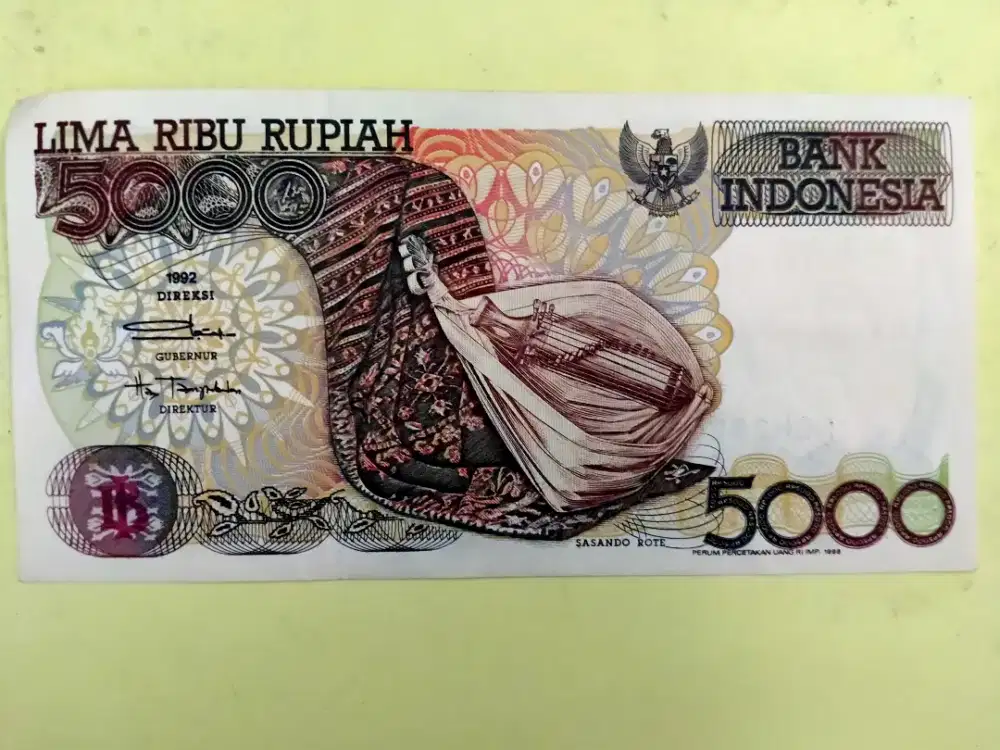Uang kertas 5000 indonesia