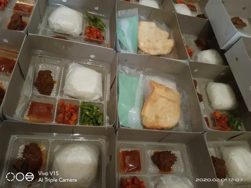 Nasi kotak Spesial ayam bakar  nasi box jakarta bekasi siap kirim