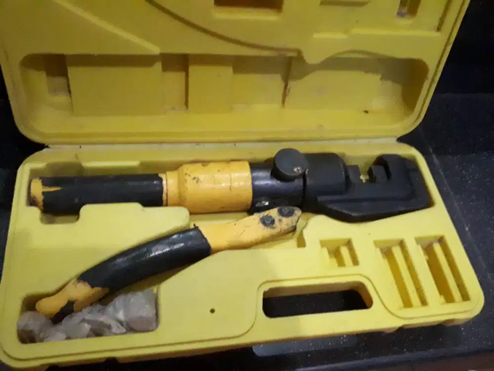 Hydrolic plier / crimping tool YQK - 70 (A-574)