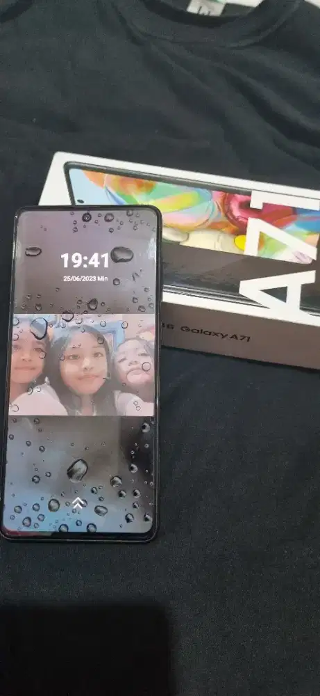 Samsung A71 128Gb ram 8 GB