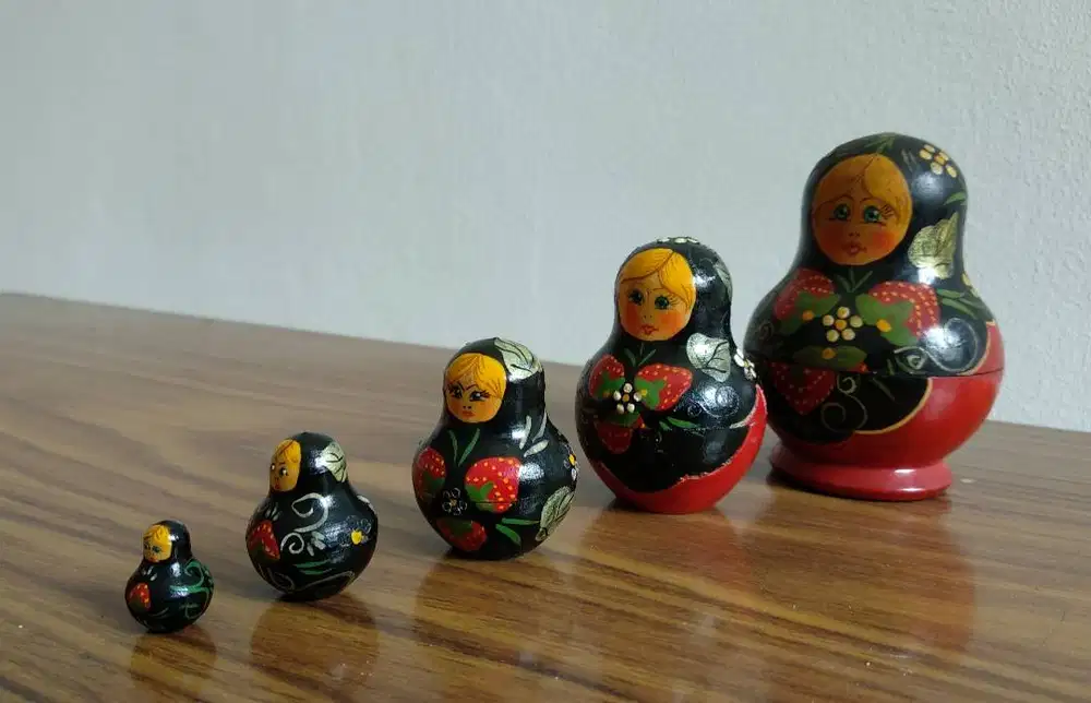 Boneka Rusia (Matyroshka)  isi 5