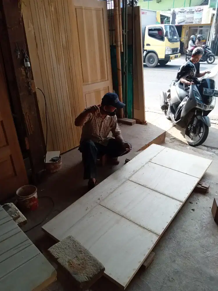 Jual pintu minimalis dan pintu panel