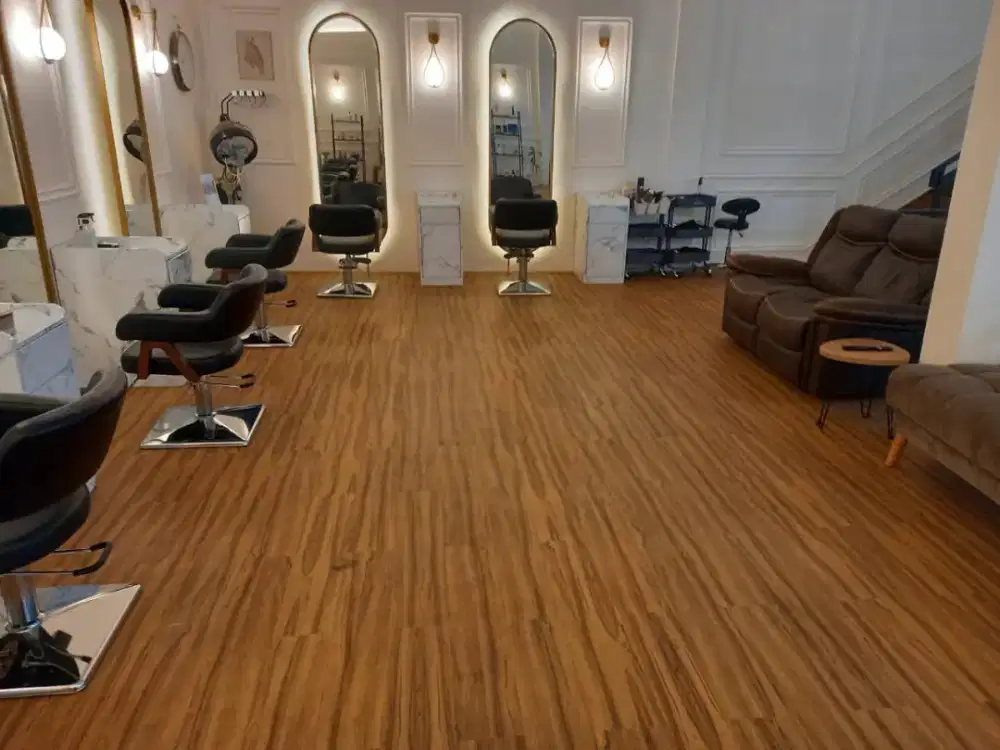 Jual Lantai kayu vinyl pabrik terlengkap