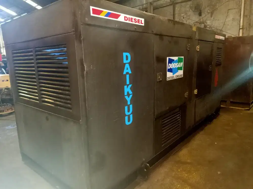 Rental genset Mingguan 25 sp 500 kva unit silent type
