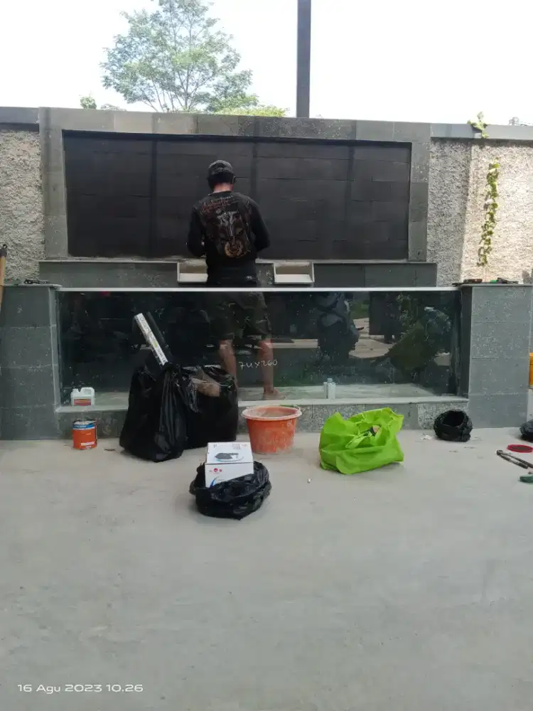 Kolam koi minimalis kaca