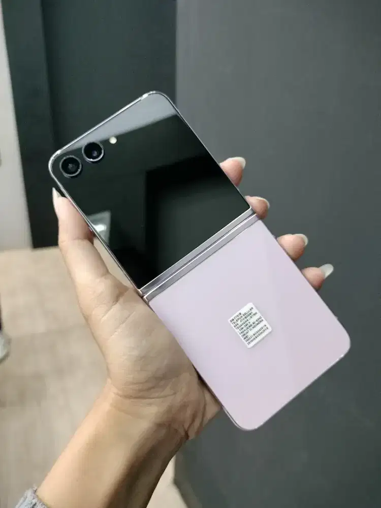 Kredit Samsung Z FLIP 7 Gratis hingga 2x Angsuran!