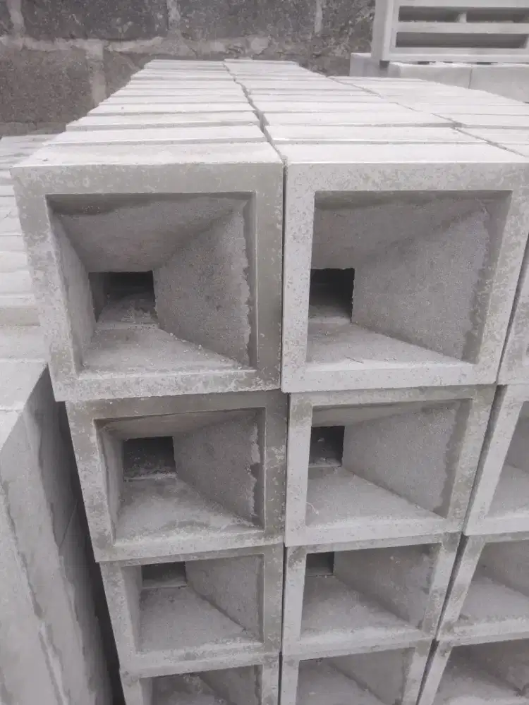 Roster beton minimalis dan Roster bahan gravel