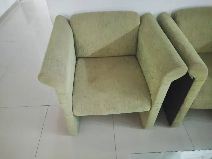 Sofa hijau mulus