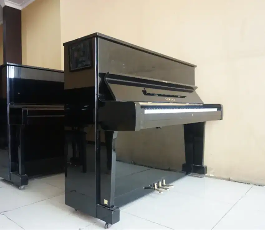 Piano Yamaha U1E