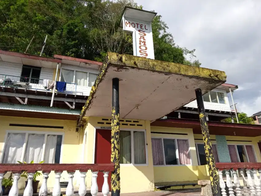 Dijual Motel Samosir Pakpahan.
Parapat, View eksotis Danau Toba. SUMUT