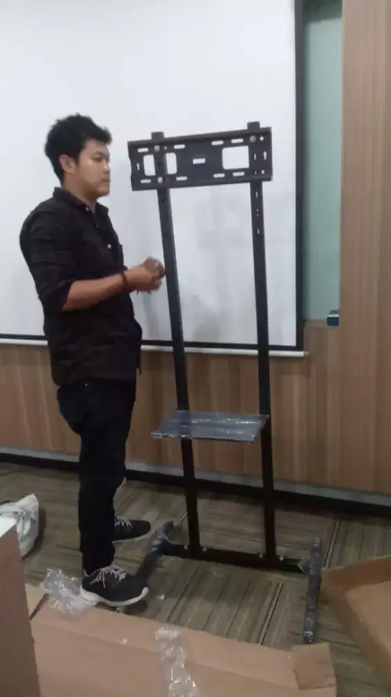 Bracket TV led standing 32-65+install