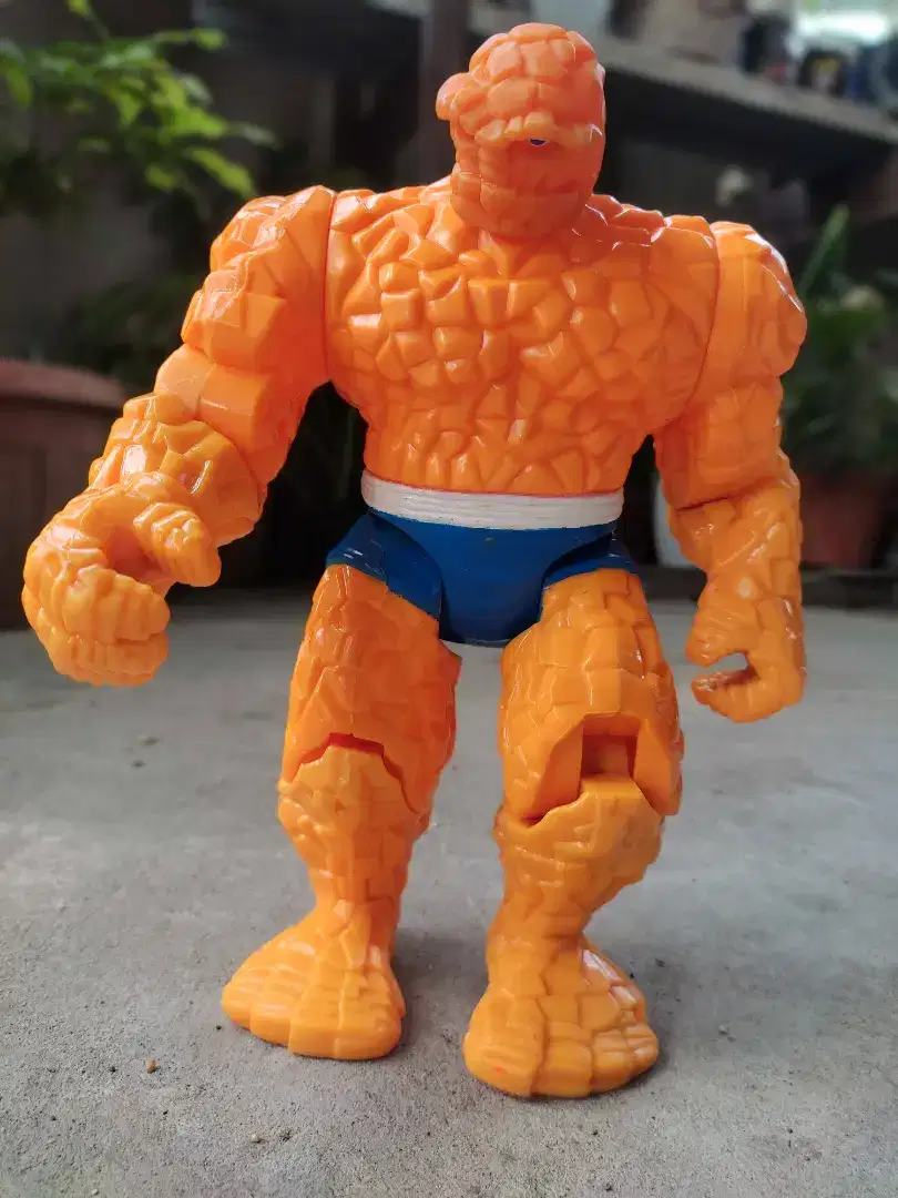 MAINAN ACTION FIGURE MARVEL SUPERHERO FANTASTIC FOUR THE THING SECOND