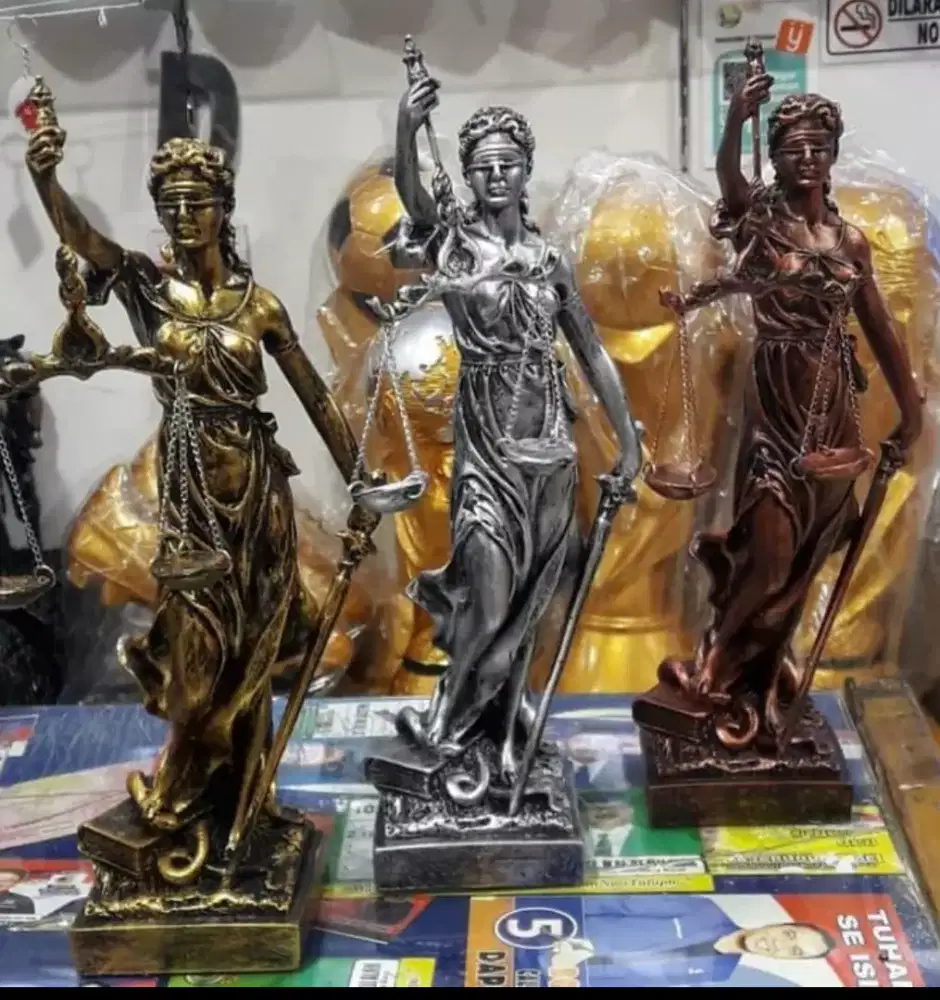 JUAL PATUNG DEWI KEADILAN UK. 75 cm