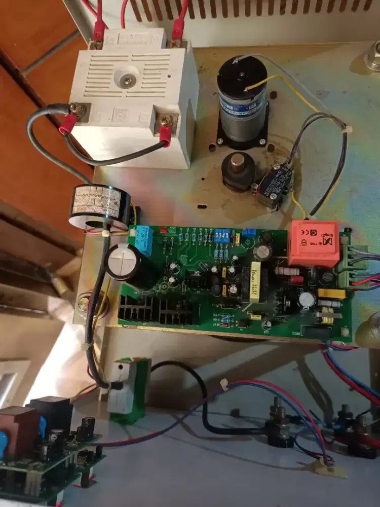 Stabilizer yoritsu 10kva kondisi mulus dan normal