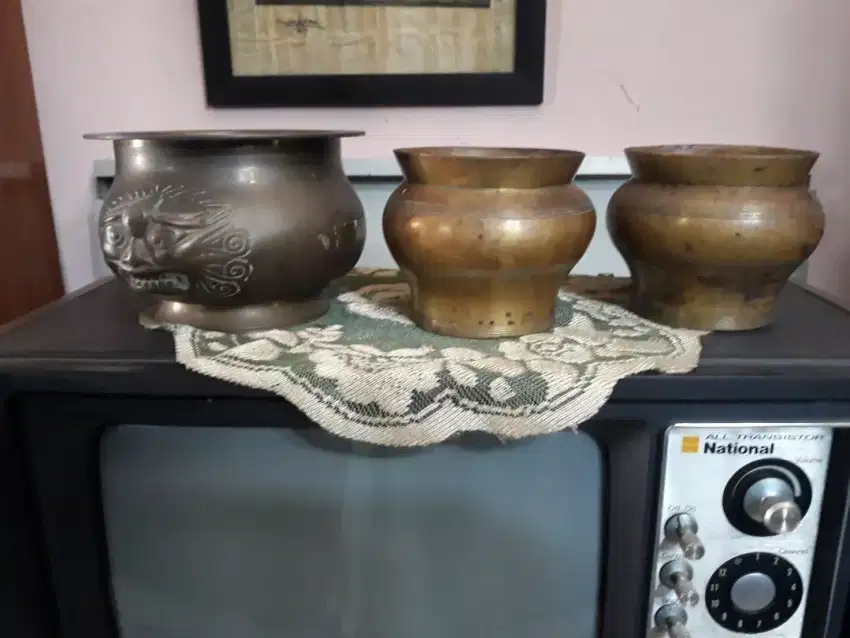 1 Tempat Dupa 2 Bokor Kuningan
