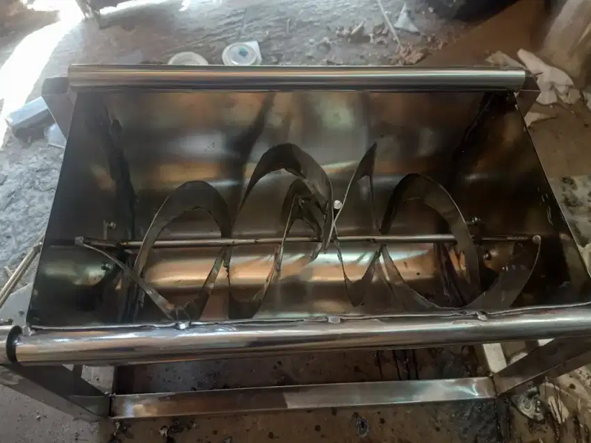 Mesin Mixer Ribbon