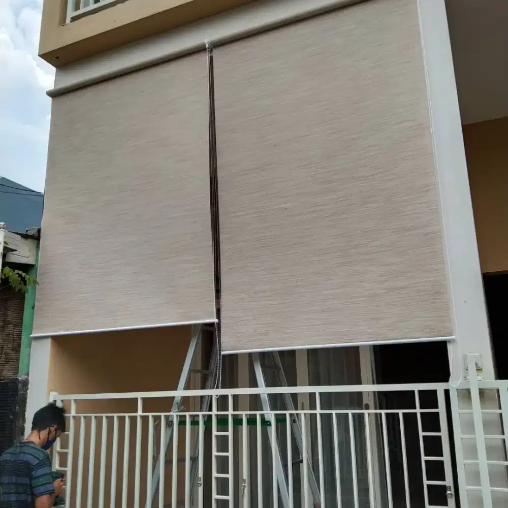 Tirai Gulung Outdoor dan tirai indoor awet termurah