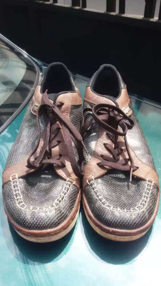 Jual Sepasang Sepatu Pria Lacoste Boot Kulit Asli Top