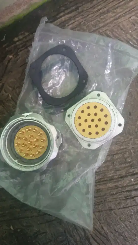 Multi pin female - male amphenol