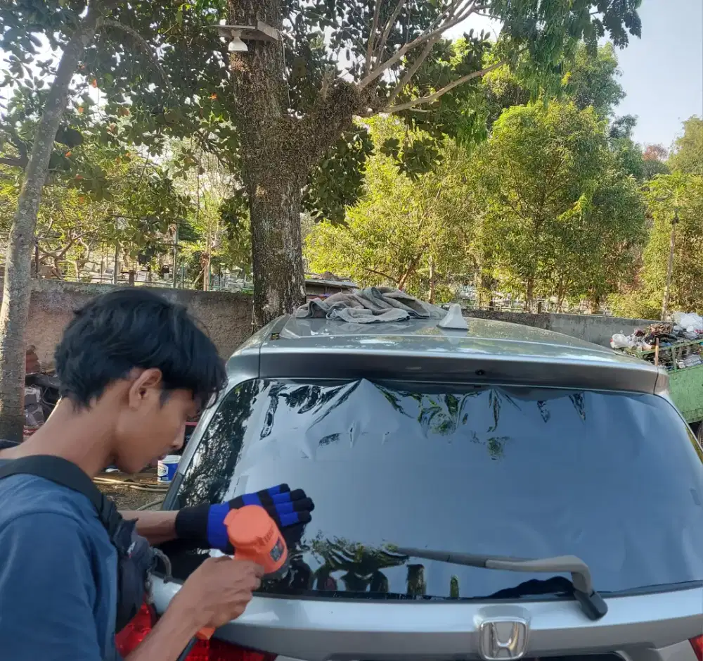panggilan spesialis kaca film mobil