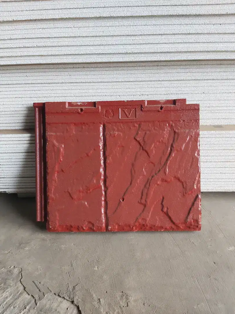 Genteng beton cisangkam warna merah