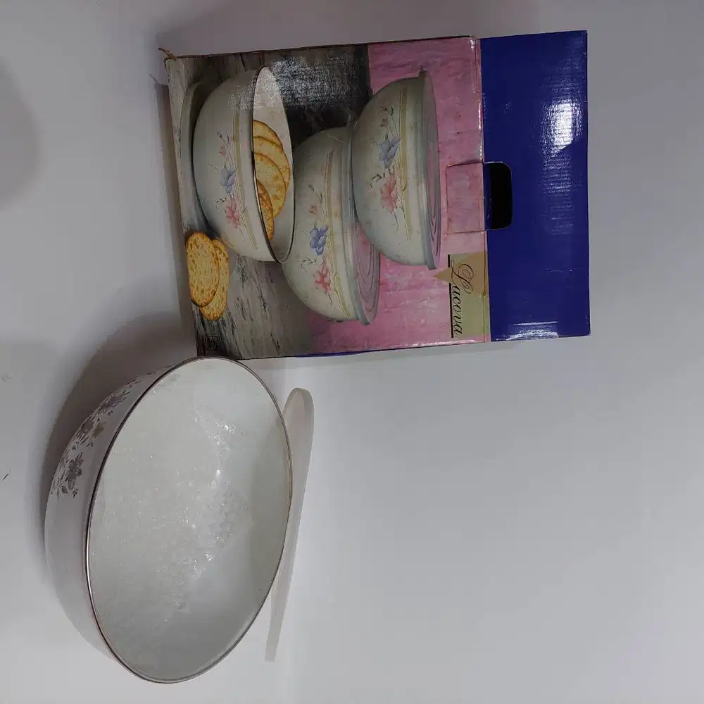 Lacova Tempat Makan Bahan Metal dengan Tutup Karet